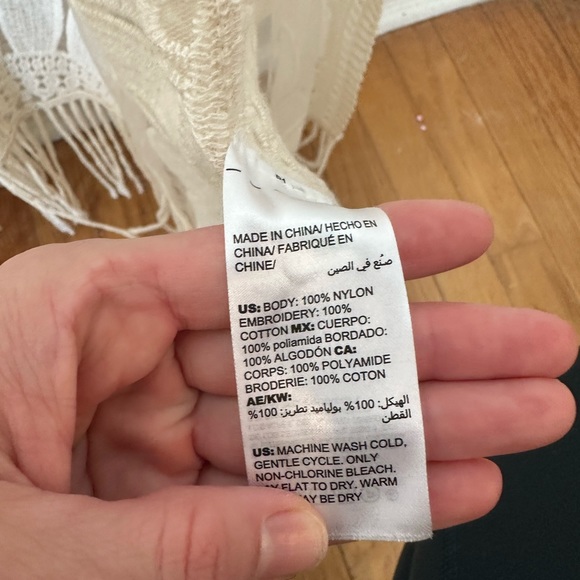 Lace cover. Off white. Beautiful design - Picture 4 of 4